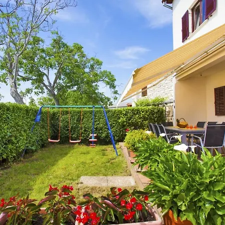 Elvis, Village Kujici Ferienhaus Hreljići