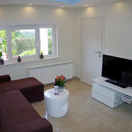 Ferienhaus Elvis, Village Kujici