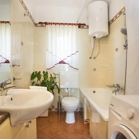 Ferienhaus Elvis, Village Kujici *